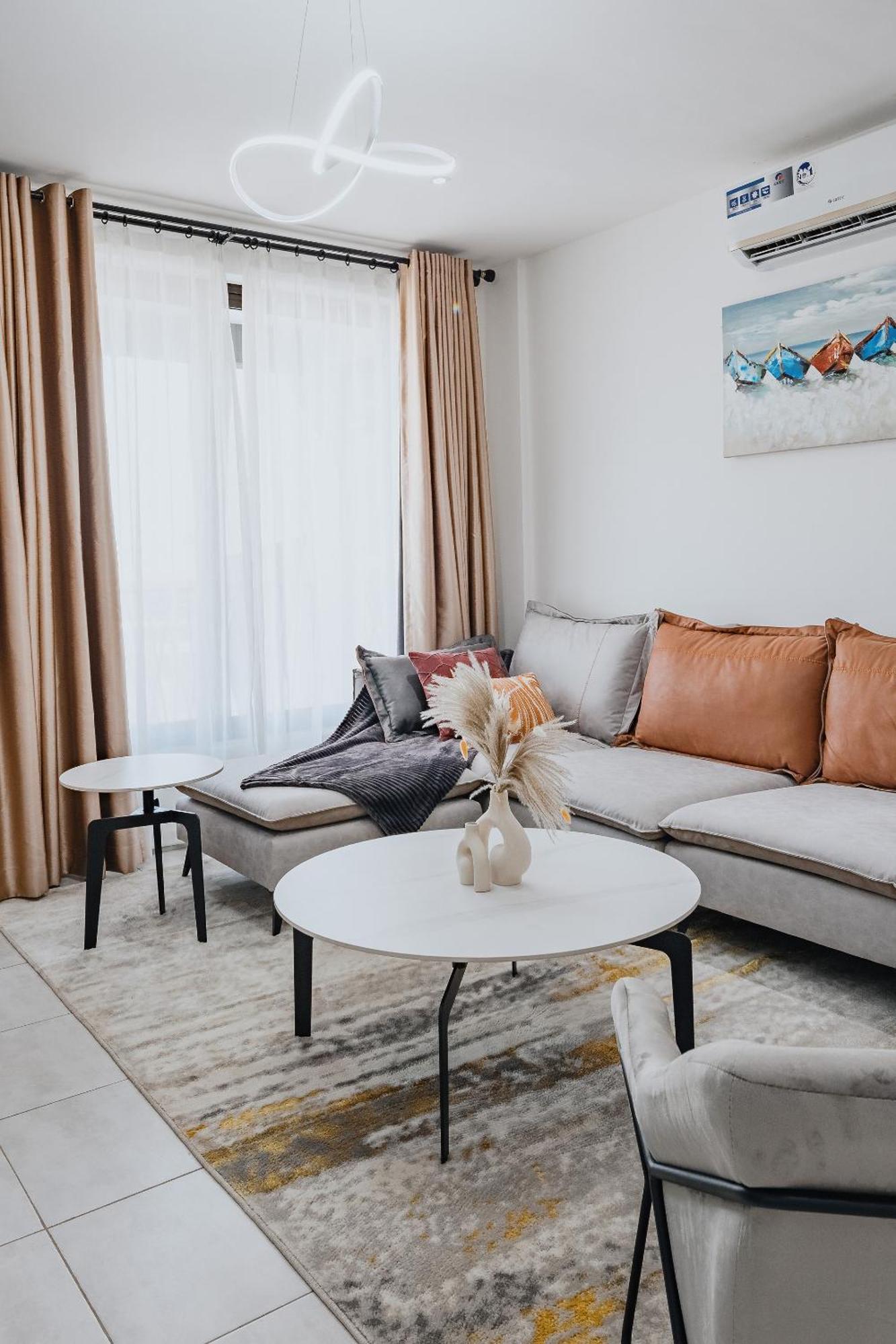 The Avery Apartments At Odomaa Place, East Airport Accra Ngoại thất bức ảnh